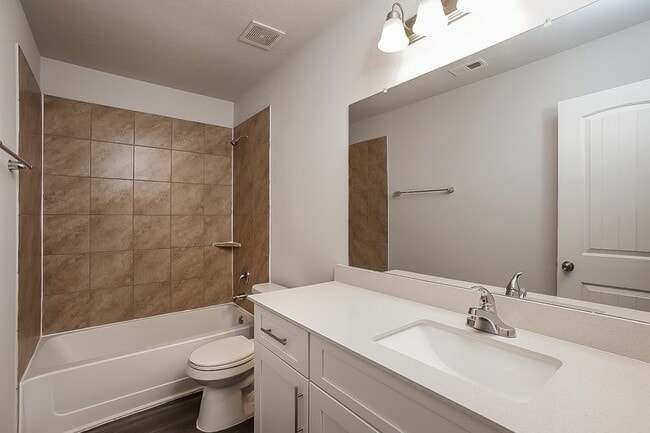 Building Photo - 5610 Latta Plantation Dr