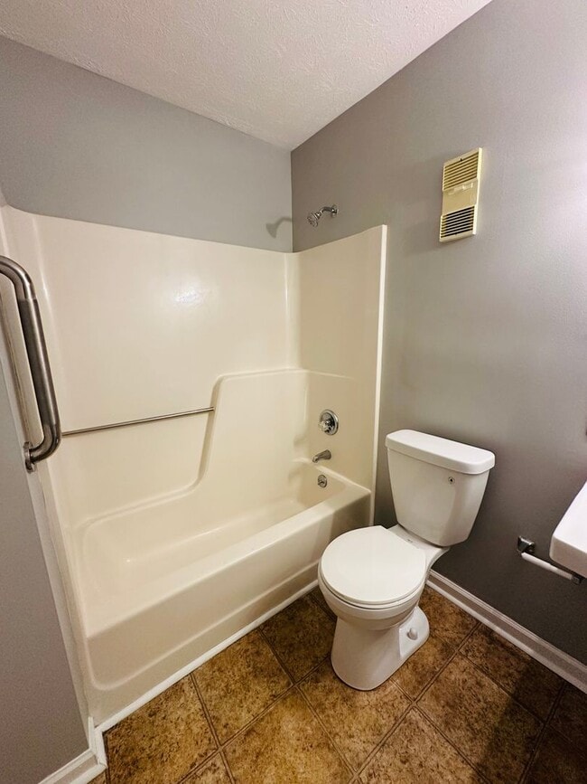 Building Photo - Paxson Ct