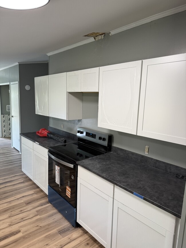 Building Photo - 214 Magnolia Way