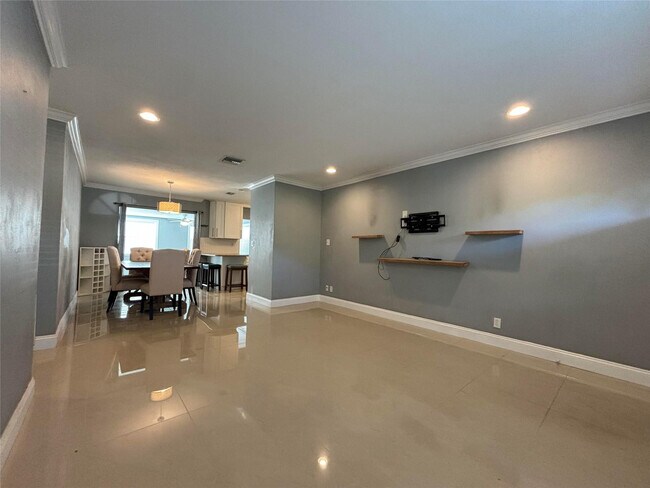 Building Photo - 3811 NE 18th Ave