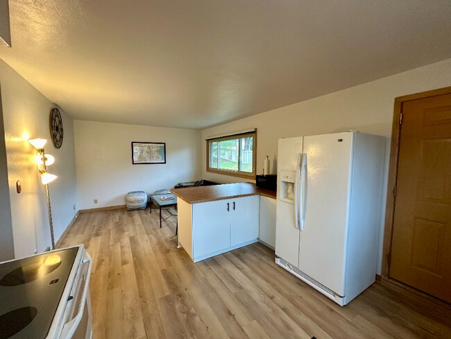 Building Photo - 14460 Tulane St