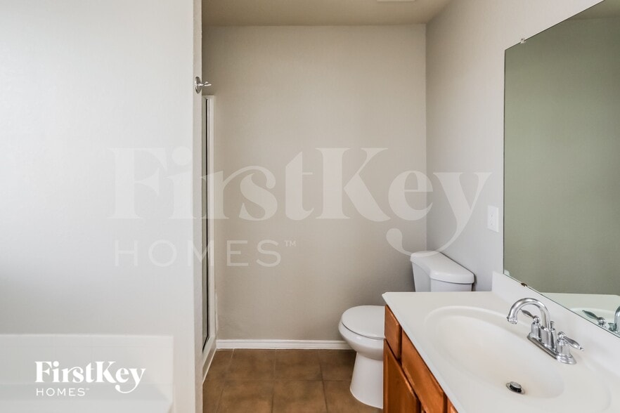 Building Photo - 13925 Walnut Canyon Ct