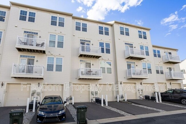 Building Photo - 7408 Brunson Cir
