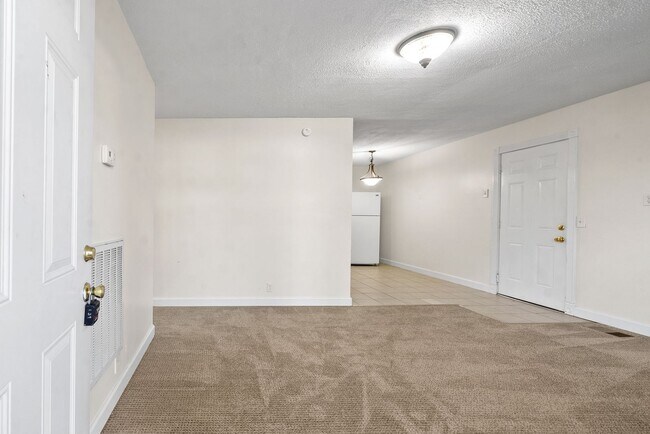 Building Photo - 1509 Nichols Dr