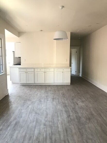 Building Photo - 2174 W 30th St