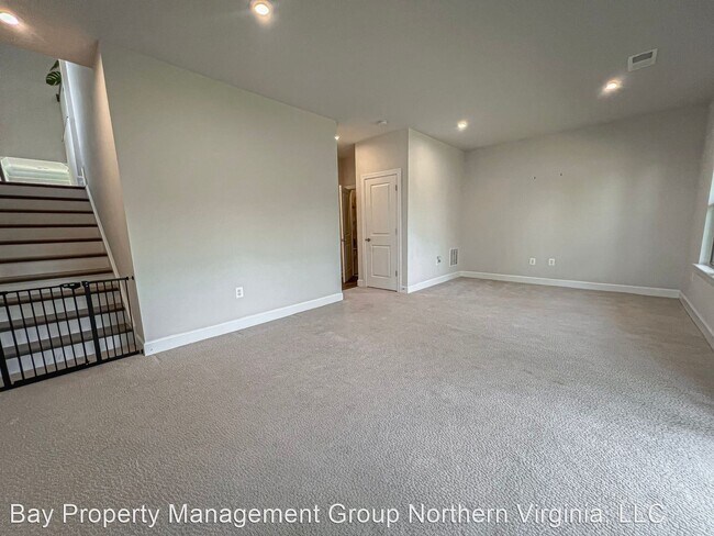 Building Photo - 3 br, 3.5 bath House - 10605 Speiden Trail