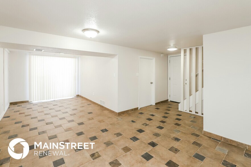 Building Photo - 19904 E 14th St N