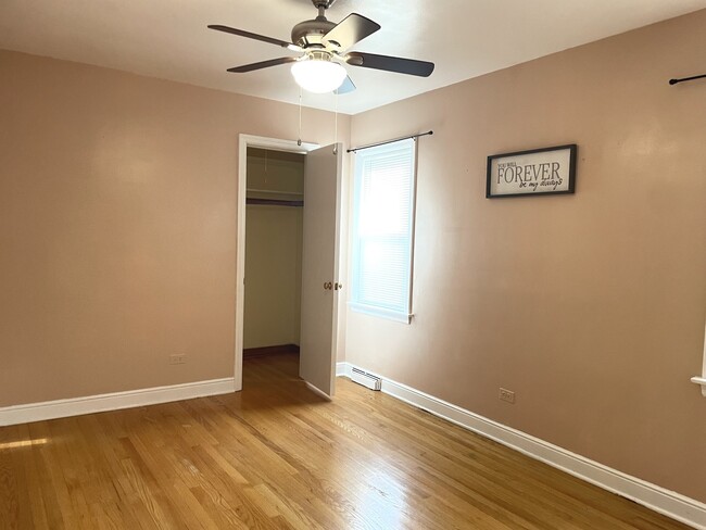 Building Photo - 3938 W 84th St