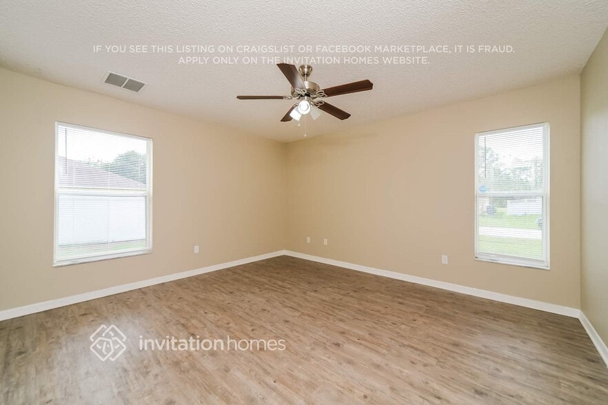 Building Photo - 727 Versailles Ln