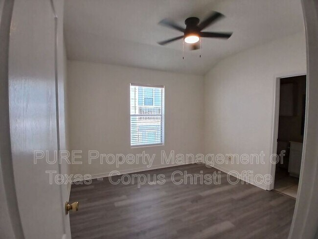Building Photo - 14006 Fortuna Bay Dr