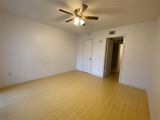 Building Photo - 1700 SW 16th Ct