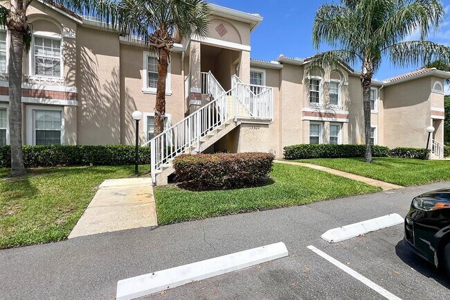 Building Photo - 13300 Fairway Glen Dr
