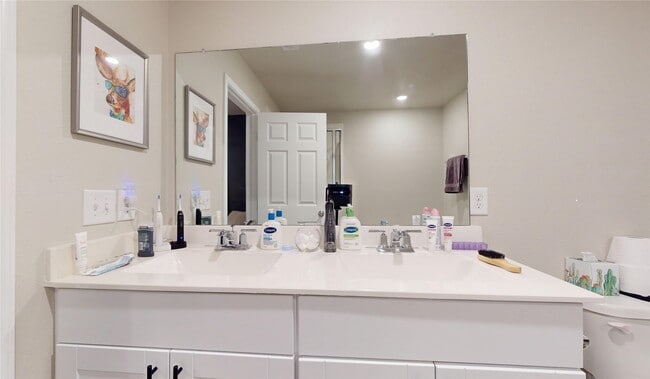 Building Photo - 14526 Chasing Bend Dr