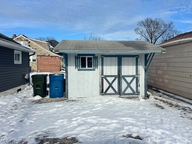 Building Photo - 845 Shadowrow Ave