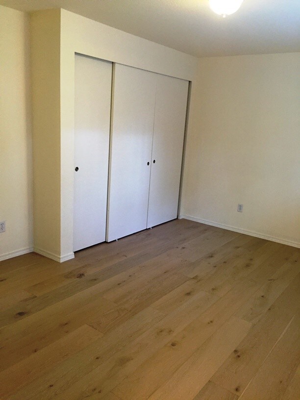 Building Photo - 19004 12th Ave NE