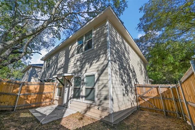 Building Photo - 105 4th St