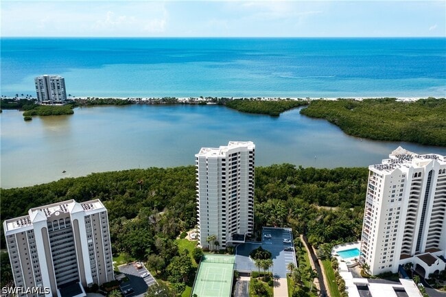 Building Photo - 5555 Heron Point Dr