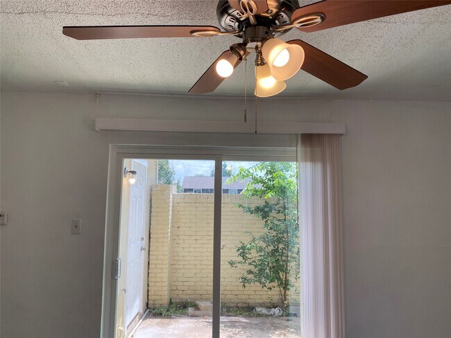 Building Photo - 5002 Blue Spruce Cir