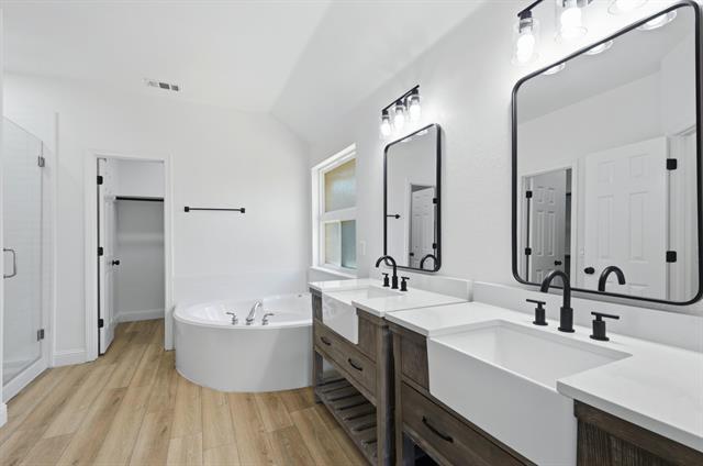 Building Photo - 3013 Kimble Dr