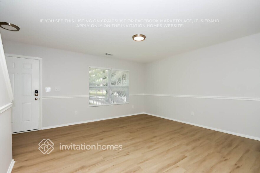 Building Photo - 849 Willow Creek Dr