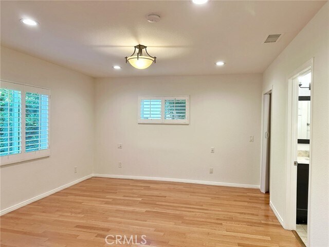 Building Photo - 5857 Balcom Ave