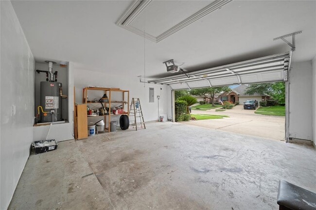 Building Photo - 7030 Thistlewood Park Ct