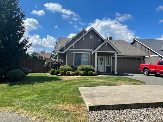 Building Photo - Must see 3 Bedroom 2 Bath Home for Rent, 5...