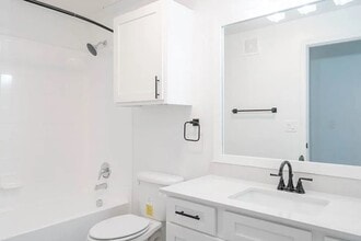 Building Photo - 520 FM306