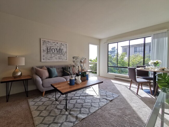 Building Photo - One Bedroom Condo Available in Watergate C...