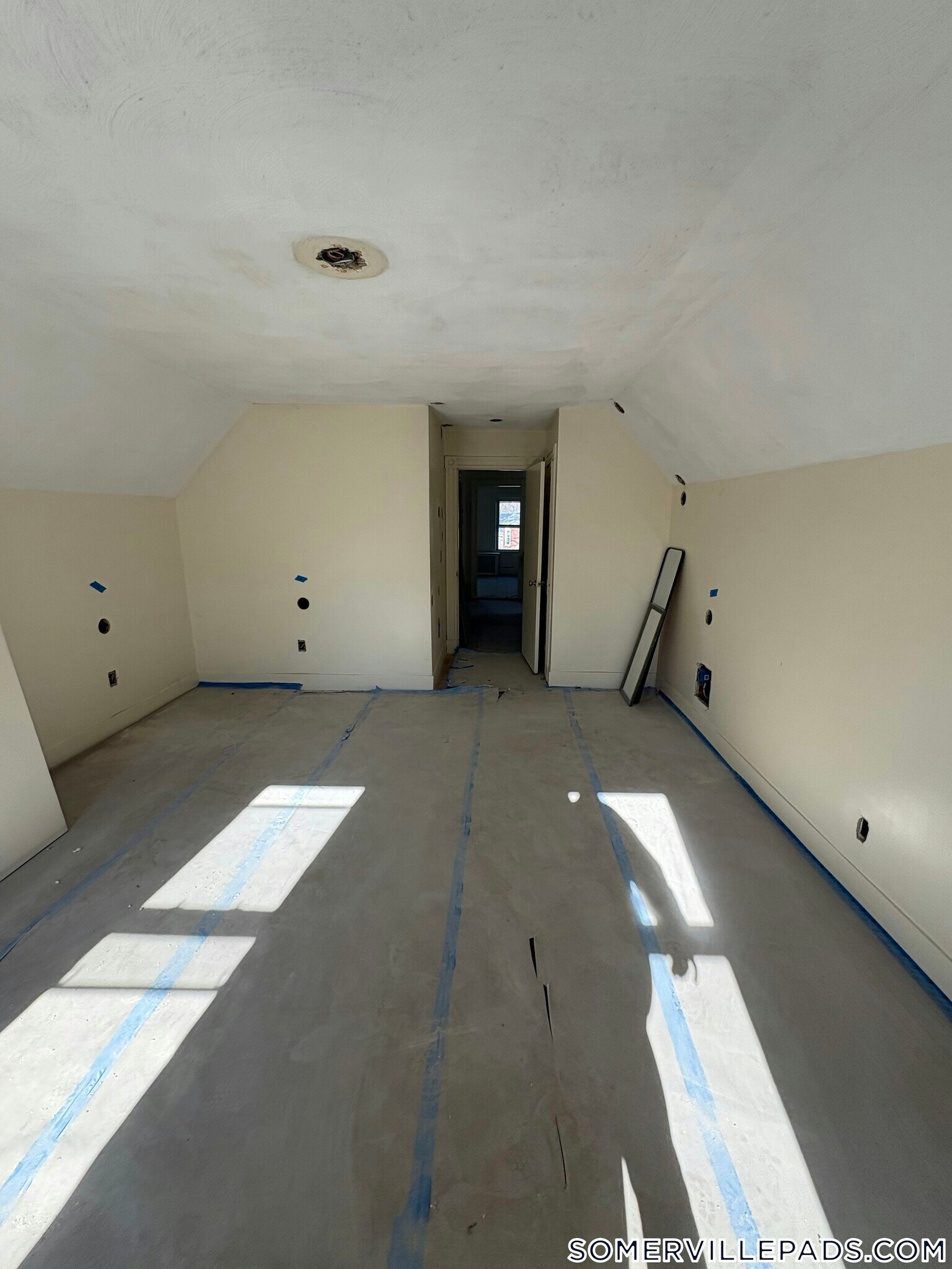 Building Photo - 25 Warner St