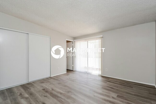 Building Photo - 3 Bedroom Pet-Friendly Home in TUCSON, AZ with Main Street Renewal