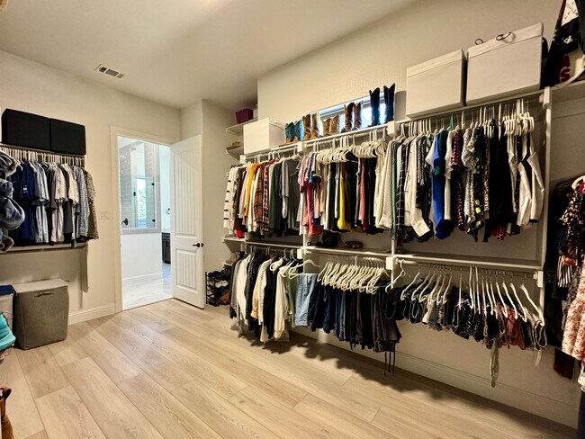 Building Photo - Reata Ranch Home - Peaster ISD