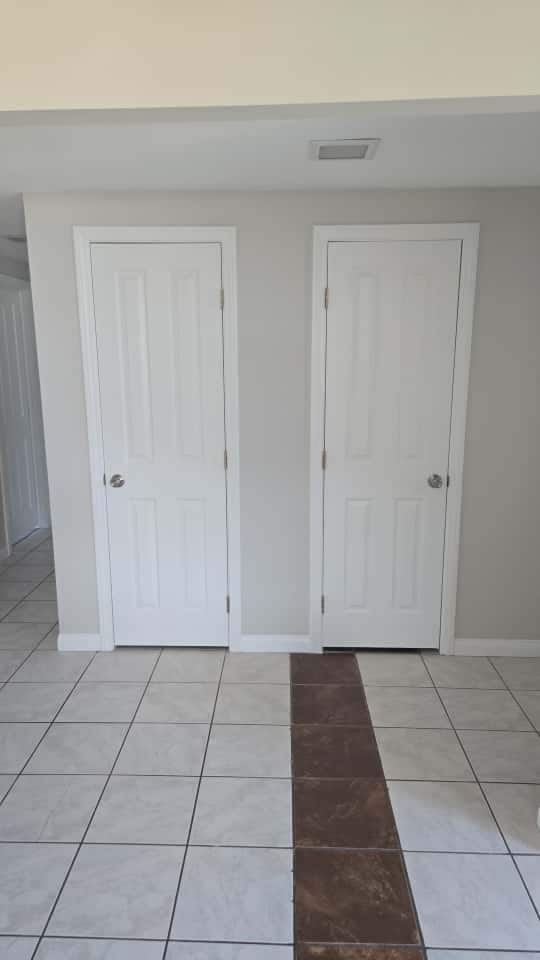 Building Photo - House for Rent