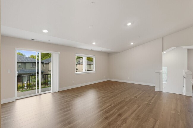 Building Photo - Elegant 4 Bedroom| 2.5 Bathroom Tigard Hom...