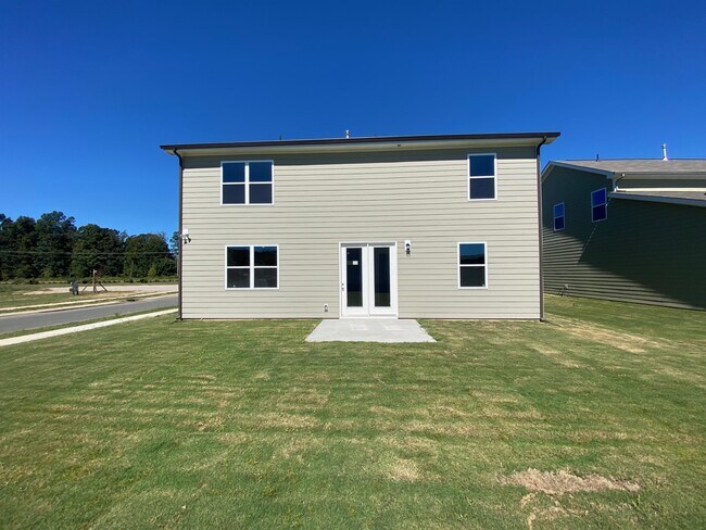 Building Photo - 6015 Weddington Pointe Dr