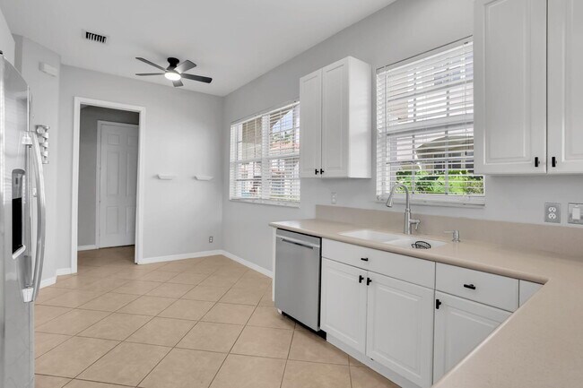 Building Photo - 47 Lancaster Rd