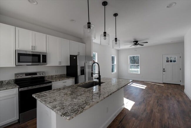 Building Photo - 131 Owenby Ln