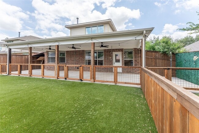 Building Photo - 4905 Carrotwood Dr