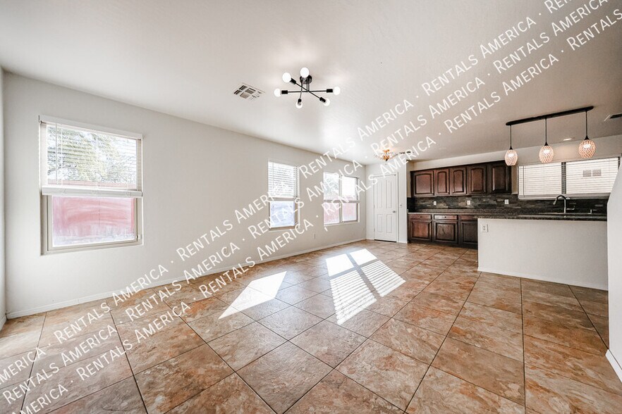 Building Photo - 6175 S Sharon Ct