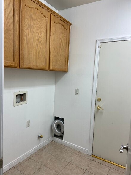 Building Photo - 11100 Vista De Cally Dr