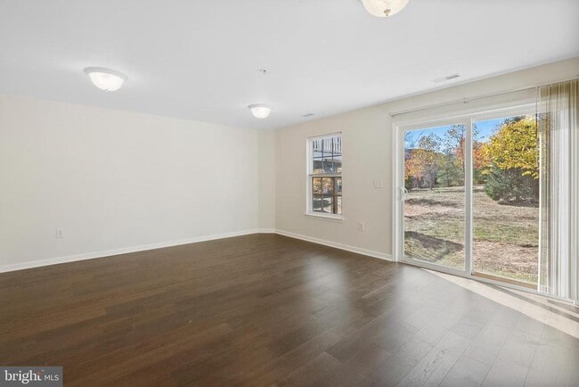 Building Photo - 407 Susan Cir