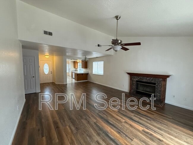 Building Photo - 8012 Parkgate Way