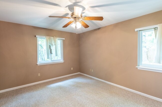 Building Photo - 1476 Gray Stone Court - Millcreek