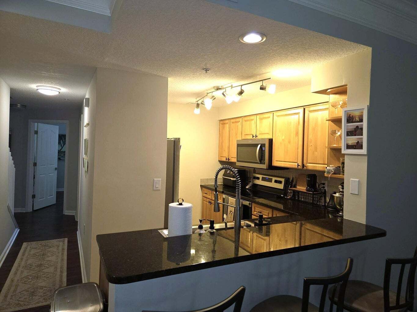 Building Photo - 2024 Alta Meadows Ln