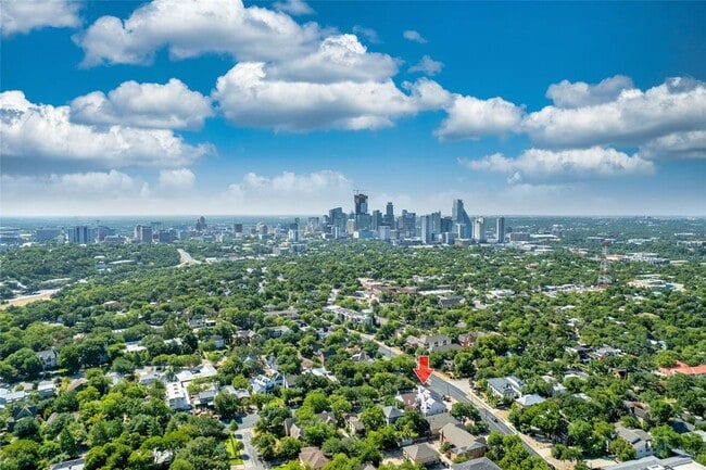 Building Photo - 1500 Woodlawn Blvd