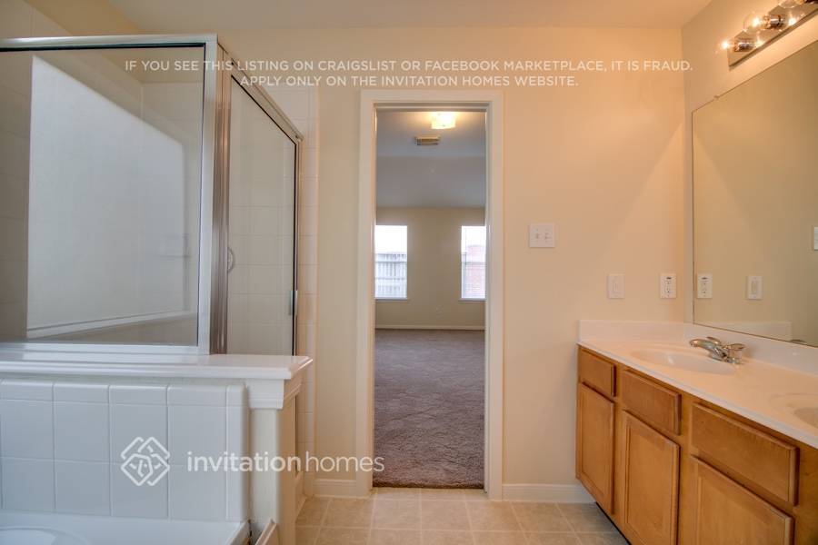Building Photo - 6627 Gorton Dr