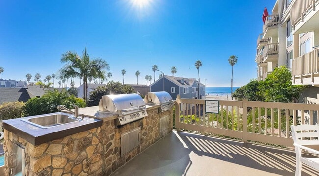 Building Photo - Coastal Living at Its Finest: Charming 1-B...