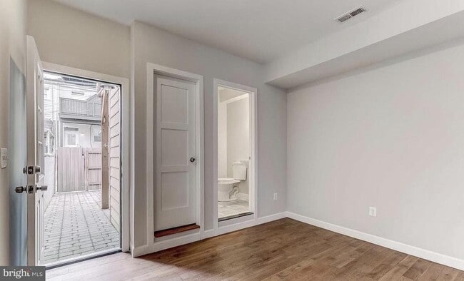 Building Photo - 3 N Linwood Ave