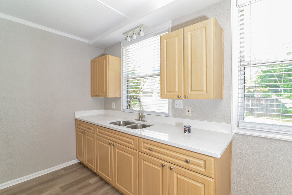 Building Photo - 542 Colonnades Cove