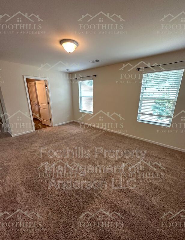 Building Photo - 123 Traditions Blvd